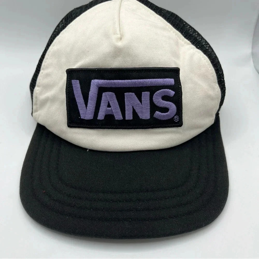 Vans Unisex Purple and Black Trucker Hat. Size: M Adjustable.